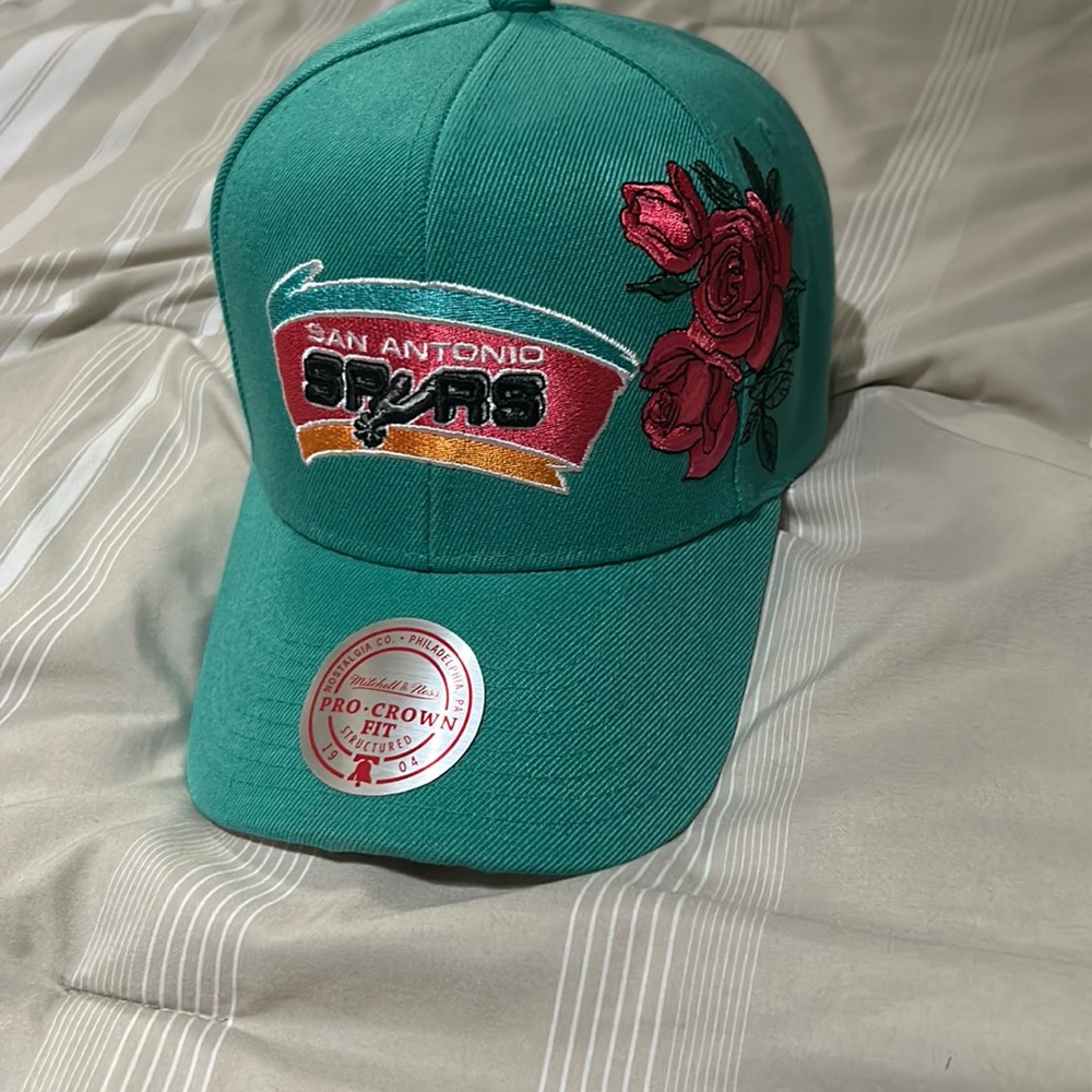 Snap back spurs hat one size